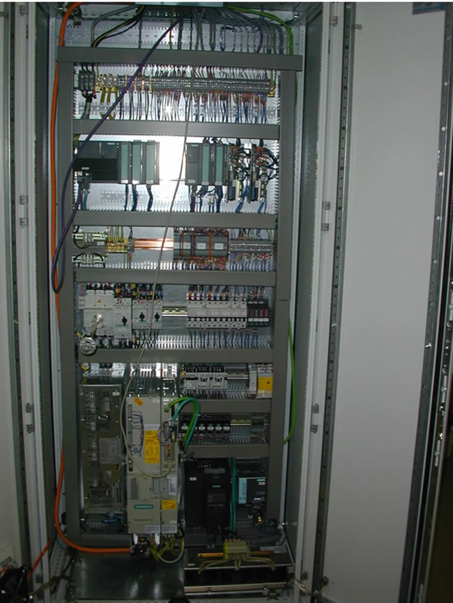 Cabinet for control machine and linear axis